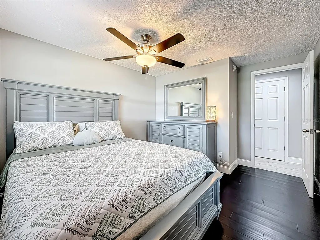 2449 66th Avenue S St Petersburg FL 33712
