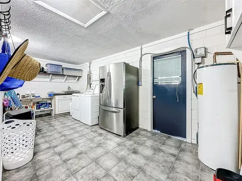 2449 66th Avenue S St Petersburg FL 33712