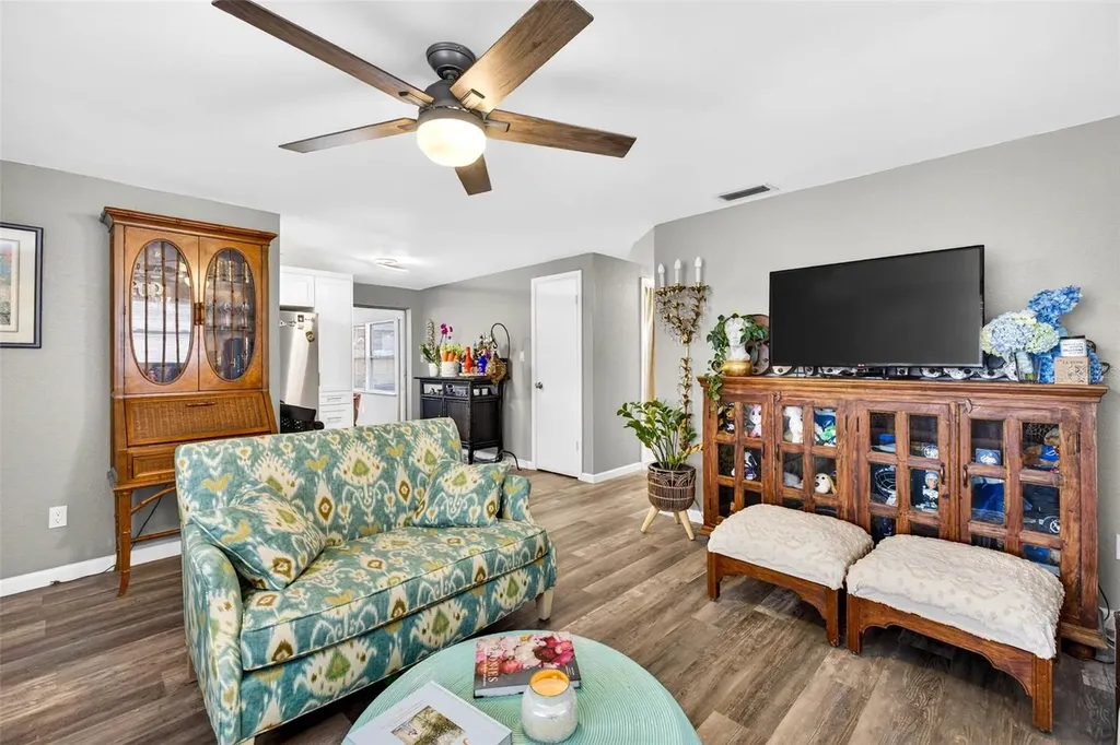 1016 Windsor Hill Way Tarpon Springs FL 34689