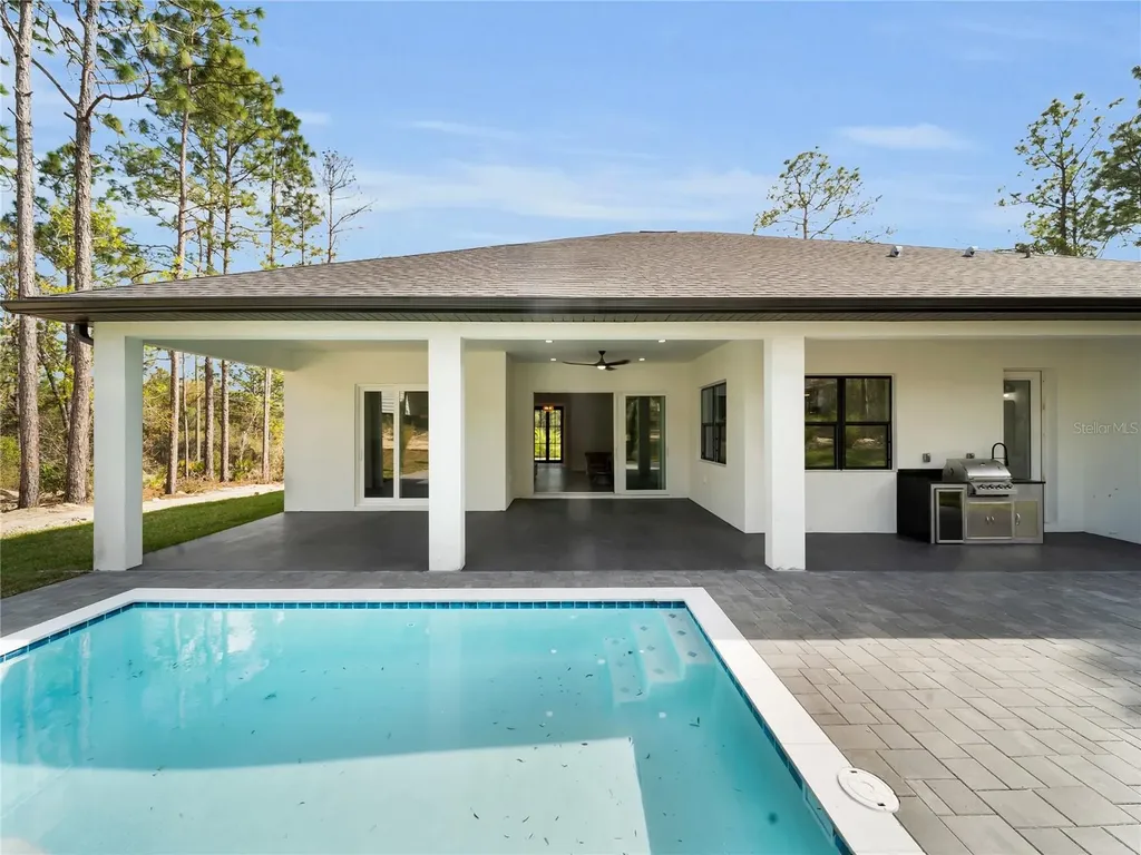 3889 W Hampshire Boulevard Dunnellon FL 34433