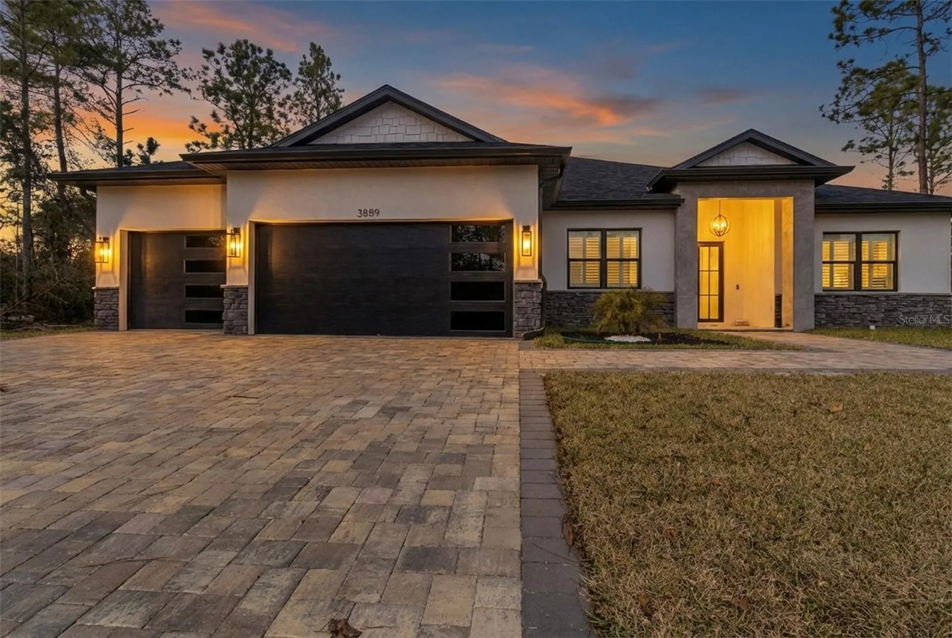 3889 W Hampshire Boulevard Dunnellon FL 34433