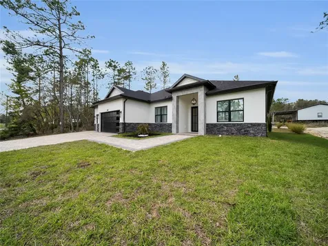 3889 W Hampshire Boulevard Dunnellon FL 34433