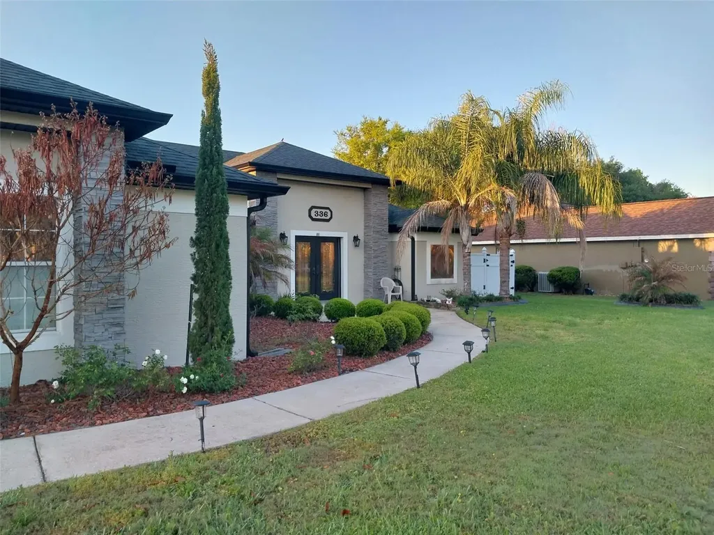 336 Lakecrest Drive Tavares FL 32778