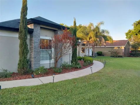336 Lakecrest Drive Tavares FL 32778