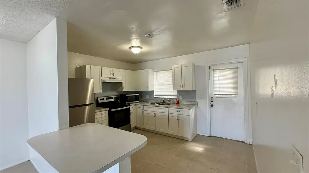 325 W Pierce Street Lake Alfred FL 33850