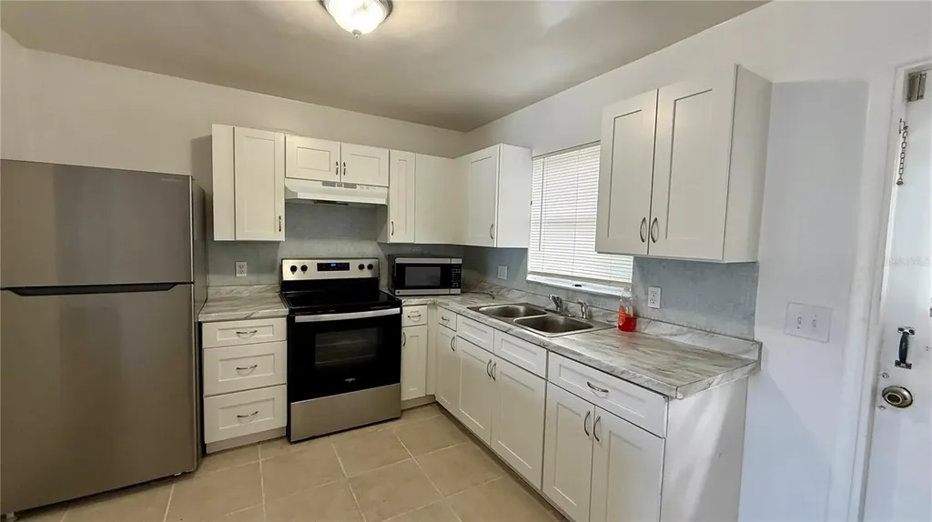325 W Pierce Street Lake Alfred FL 33850