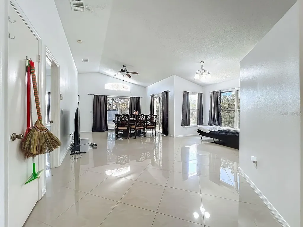 1264 Timberbend Circle Orlando FL 32824