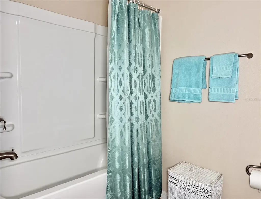 9242 Freedom Hill Drive Seffner FL 33584