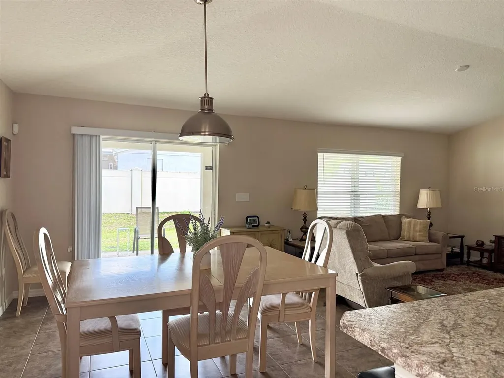 9242 Freedom Hill Drive Seffner FL 33584