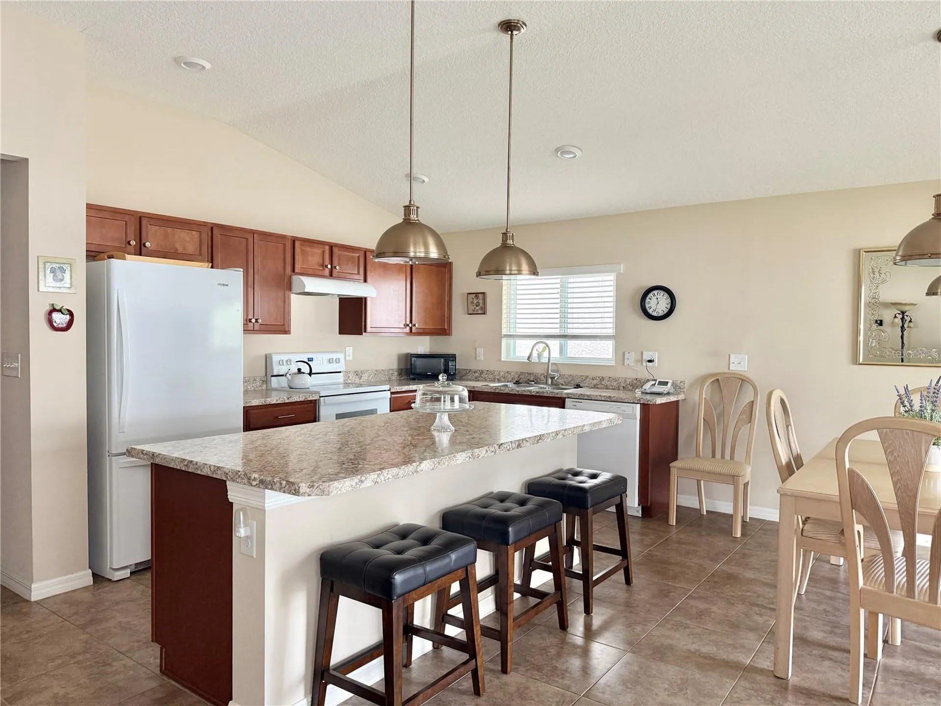 9242 Freedom Hill Drive Seffner FL 33584