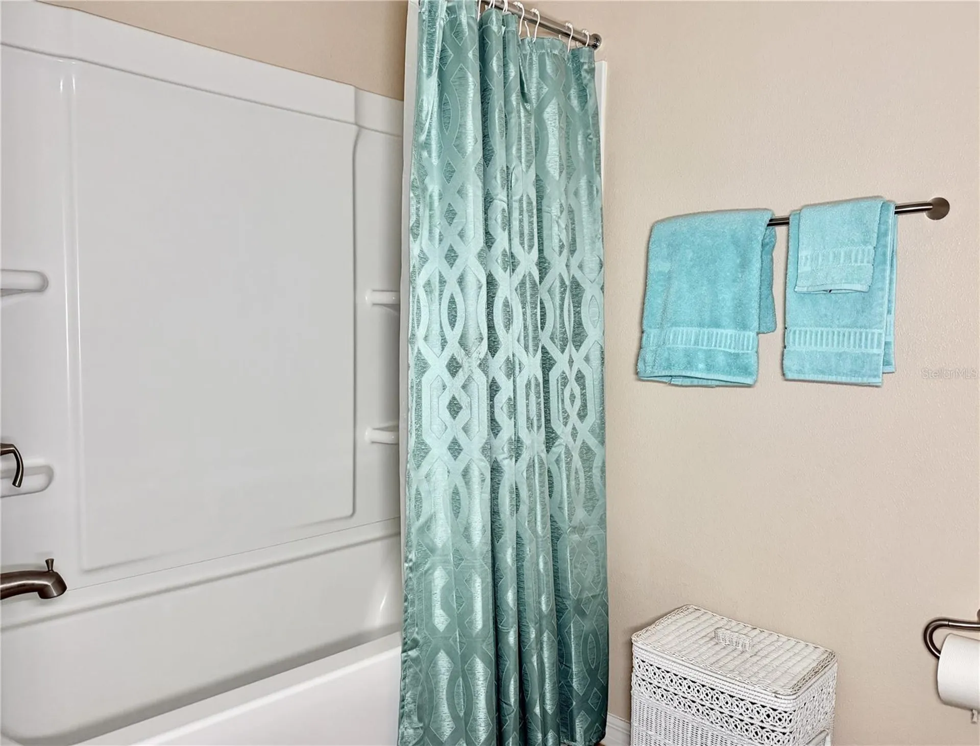 9242 Freedom Hill Drive Seffner FL 33584