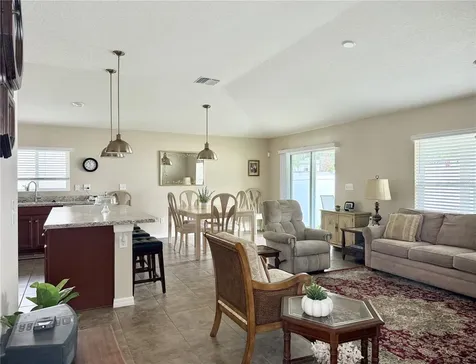 9242 Freedom Hill Drive Seffner FL 33584