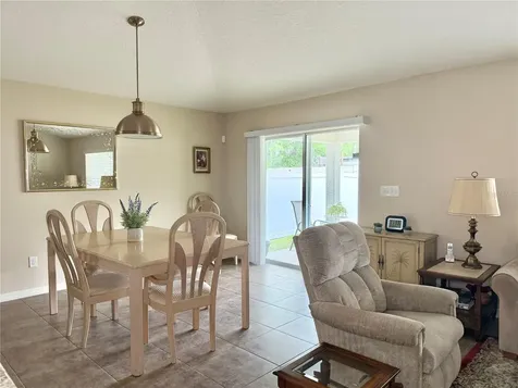 9242 Freedom Hill Drive Seffner FL 33584