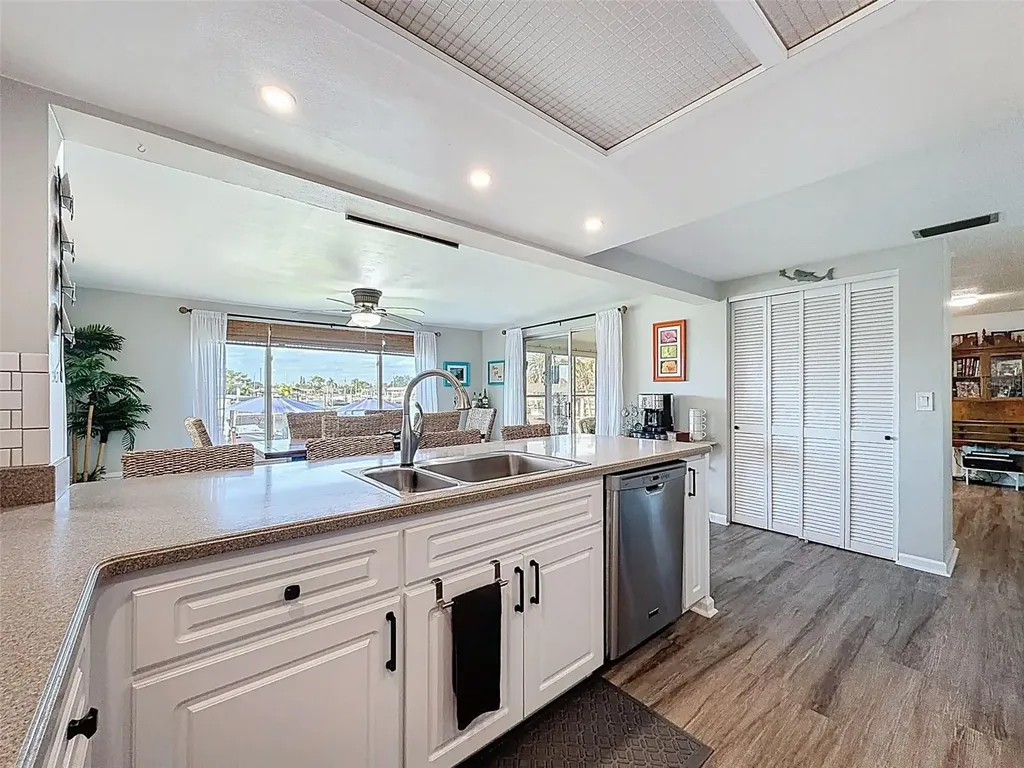 6521 Leeside Isle Hudson FL 34667