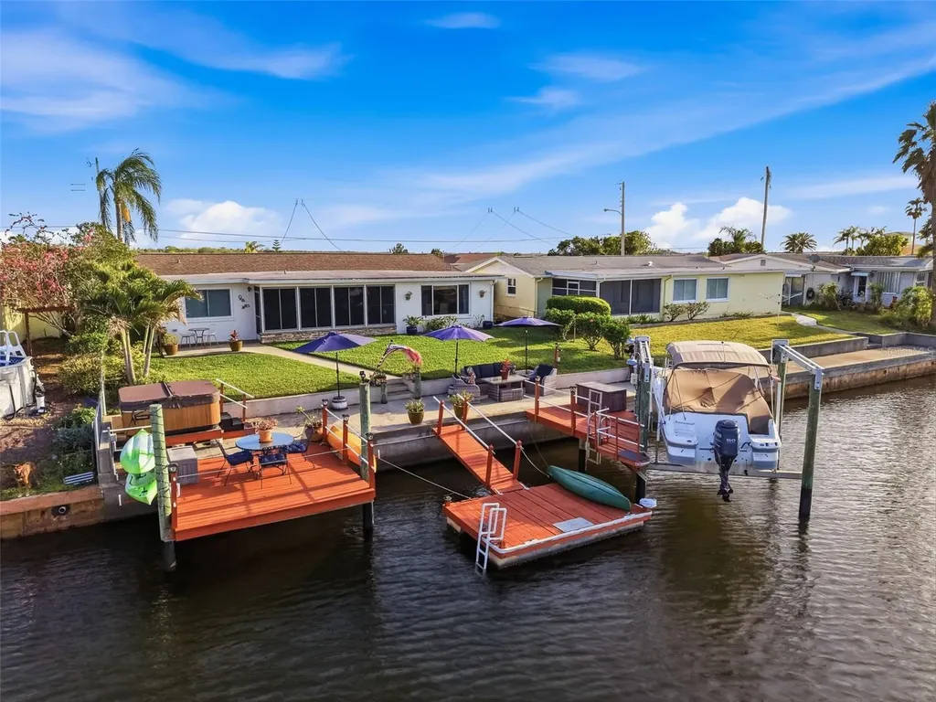 6521 Leeside Isle Hudson FL 34667