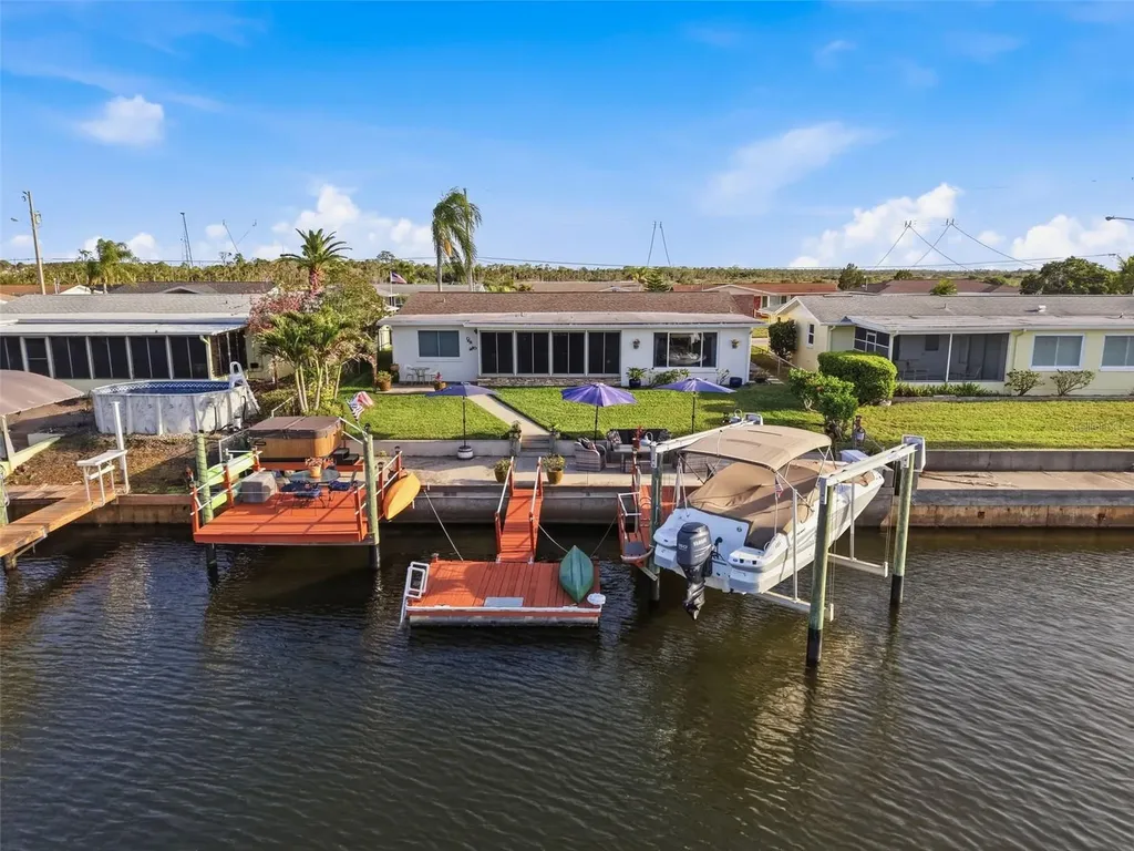 6521 Leeside Isle Hudson FL 34667