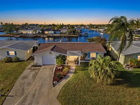 6521 Leeside Isle Hudson FL 34667