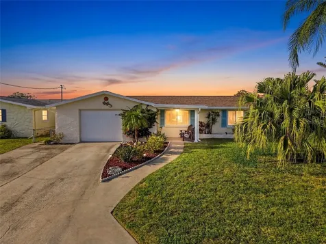 6521 Leeside Isle Hudson FL 34667