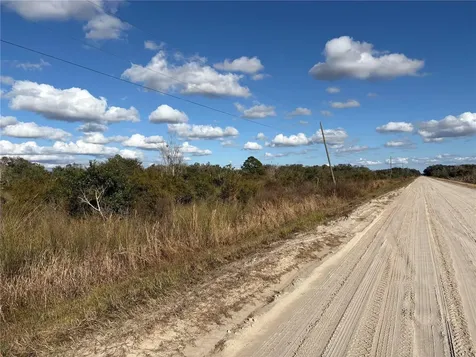 22287 NW 264th Street Okeechobee FL 34972