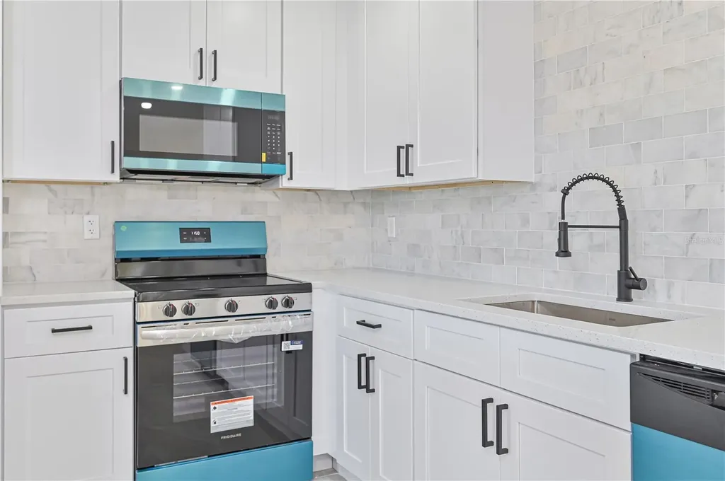 115 SE 24th Avenue Cape Coral FL 33990