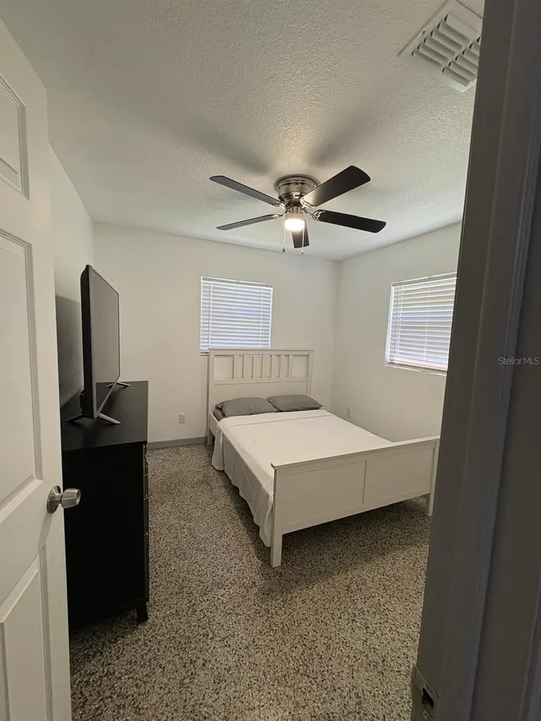 342 Campus View Drive Orlando FL 32810