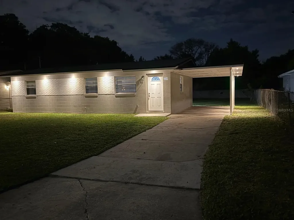 342 Campus View Drive Orlando FL 32810