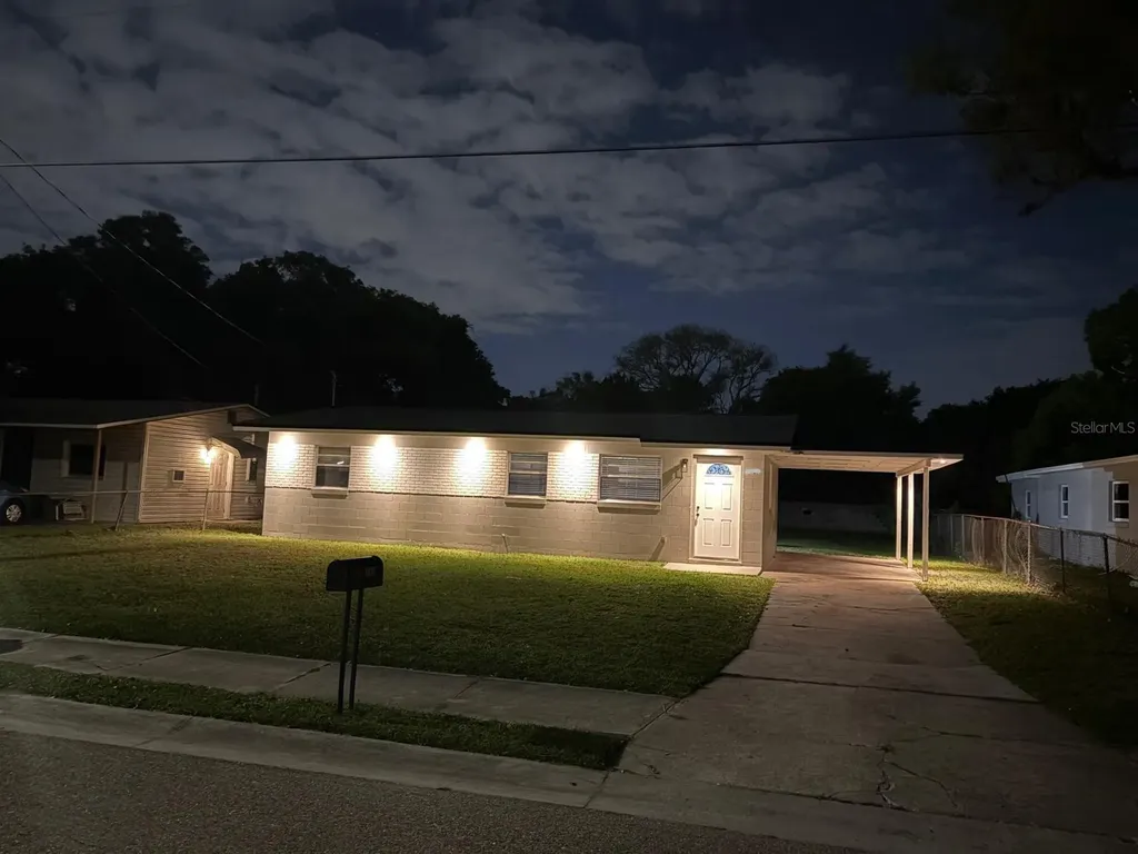 342 Campus View Drive Orlando FL 32810