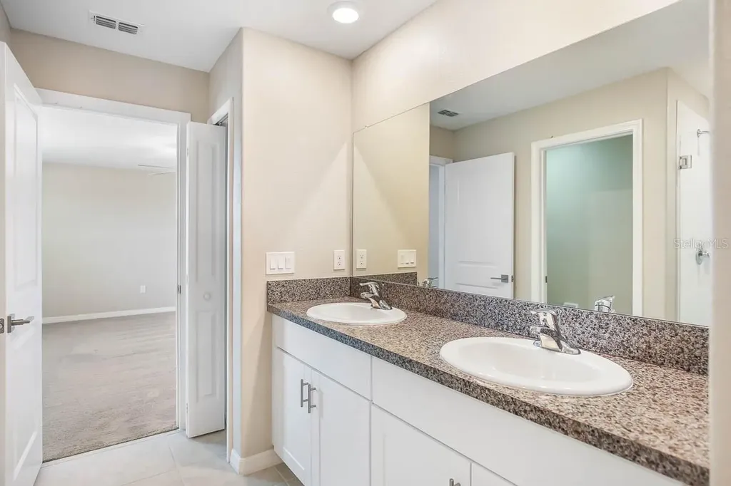 7322 King Creek Drive Sun City Center FL 33573