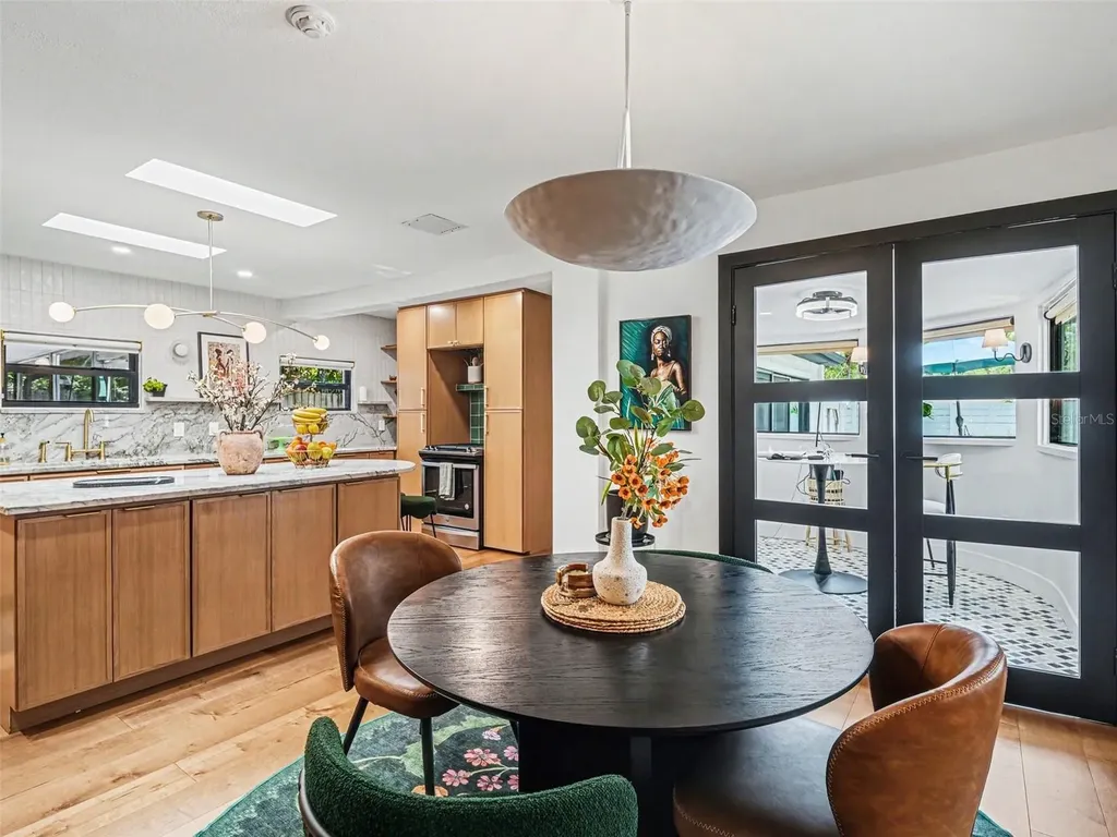4050 Turks Cap Place Sarasota FL 34234