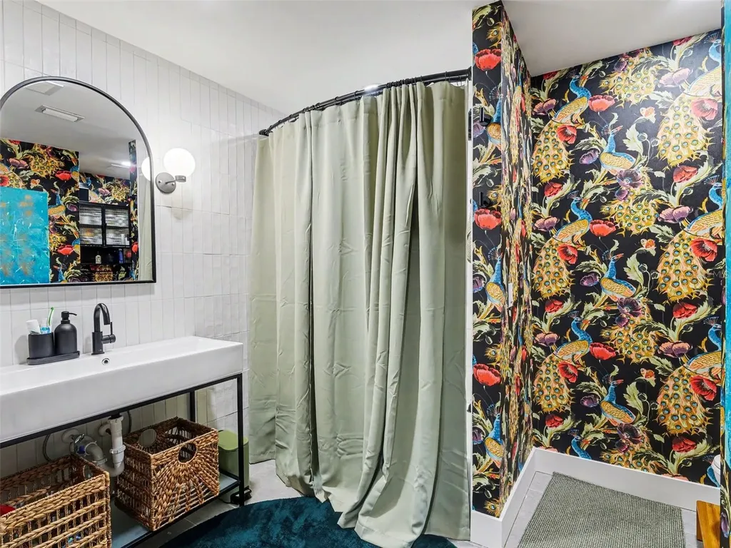 4050 Turks Cap Place Sarasota FL 34234