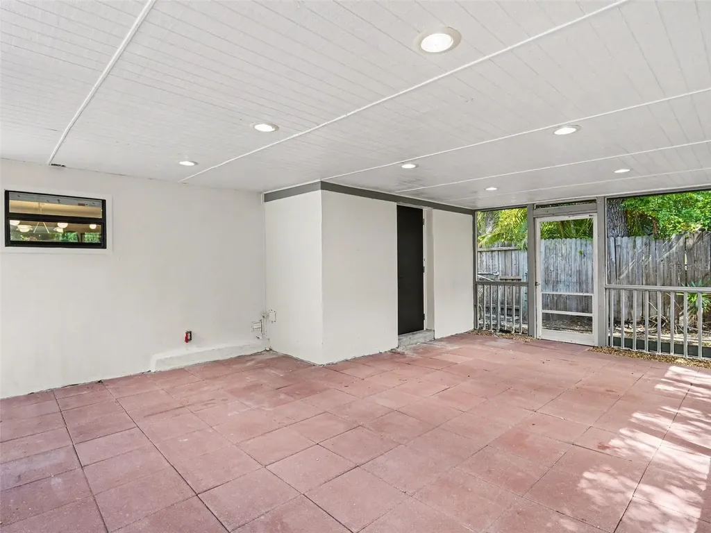 4050 Turks Cap Place Sarasota FL 34234