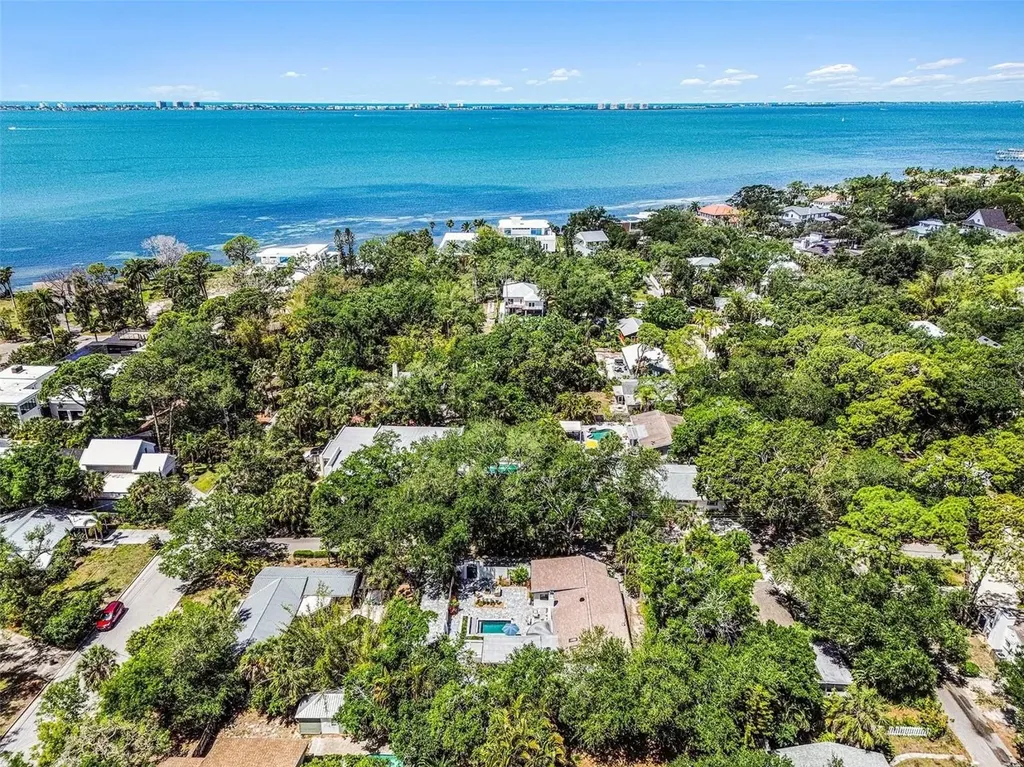 4050 Turks Cap Place Sarasota FL 34234