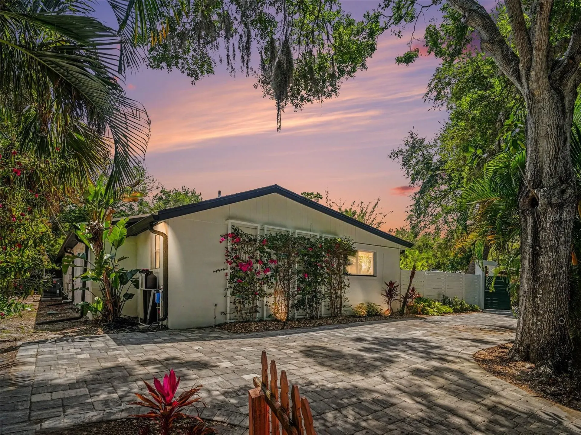 4050 Turks Cap Place Sarasota FL 34234