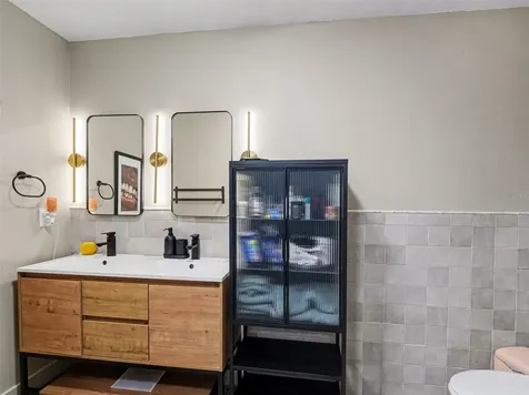 4050 Turks Cap Place Sarasota FL 34234