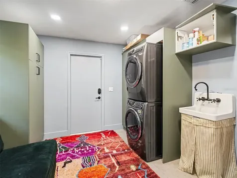 4050 Turks Cap Place Sarasota FL 34234