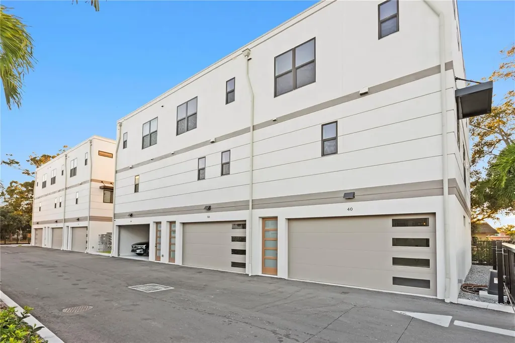 40 64th Street S St Petersburg FL 33707