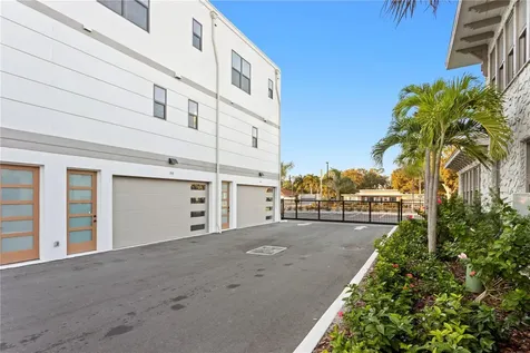 40 64th Street S St Petersburg FL 33707