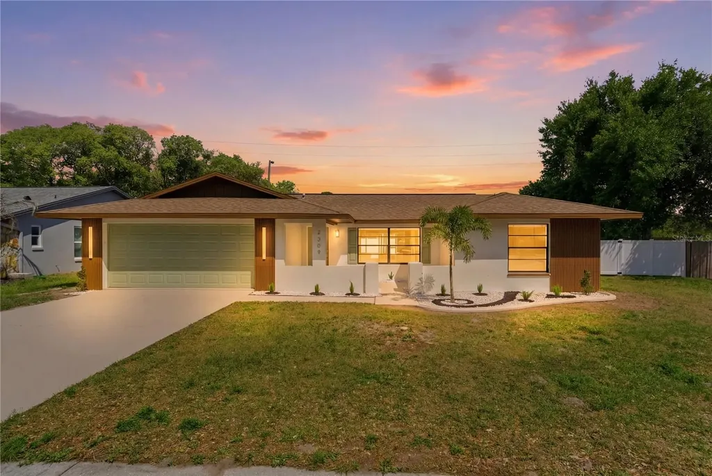 2309 Pin Oak Lane E Clearwater FL 33759