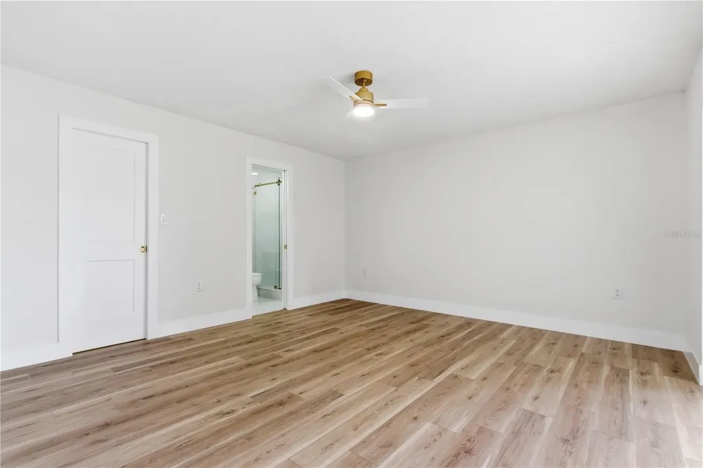 2309 Pin Oak Lane E Clearwater FL 33759