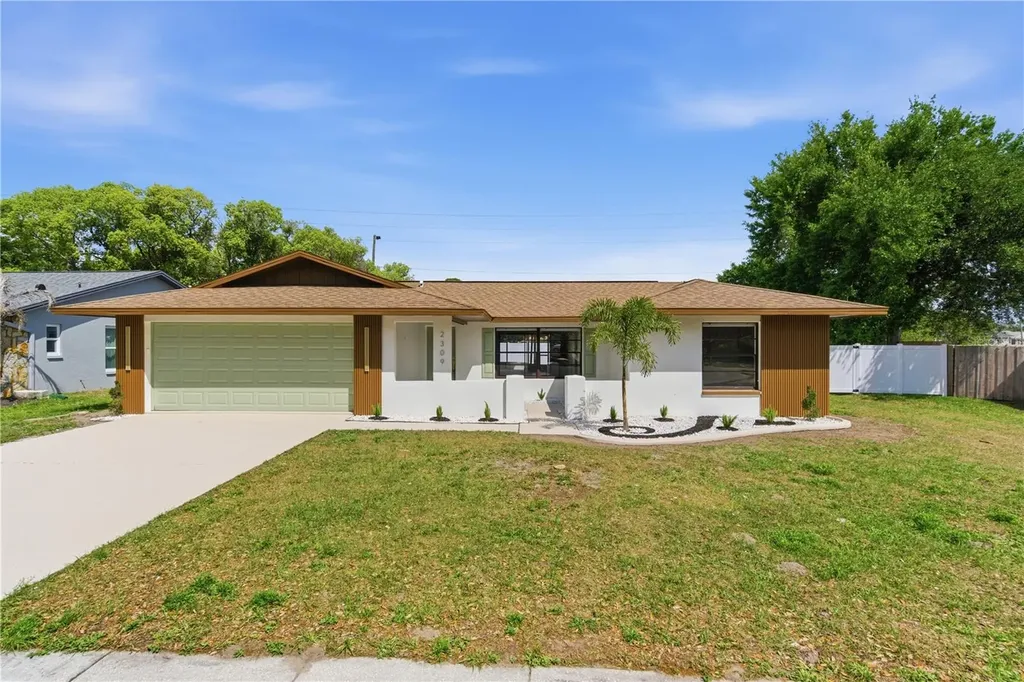 2309 Pin Oak Lane E Clearwater FL 33759