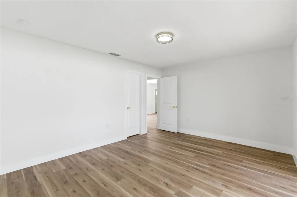 2309 Pin Oak Lane E Clearwater FL 33759