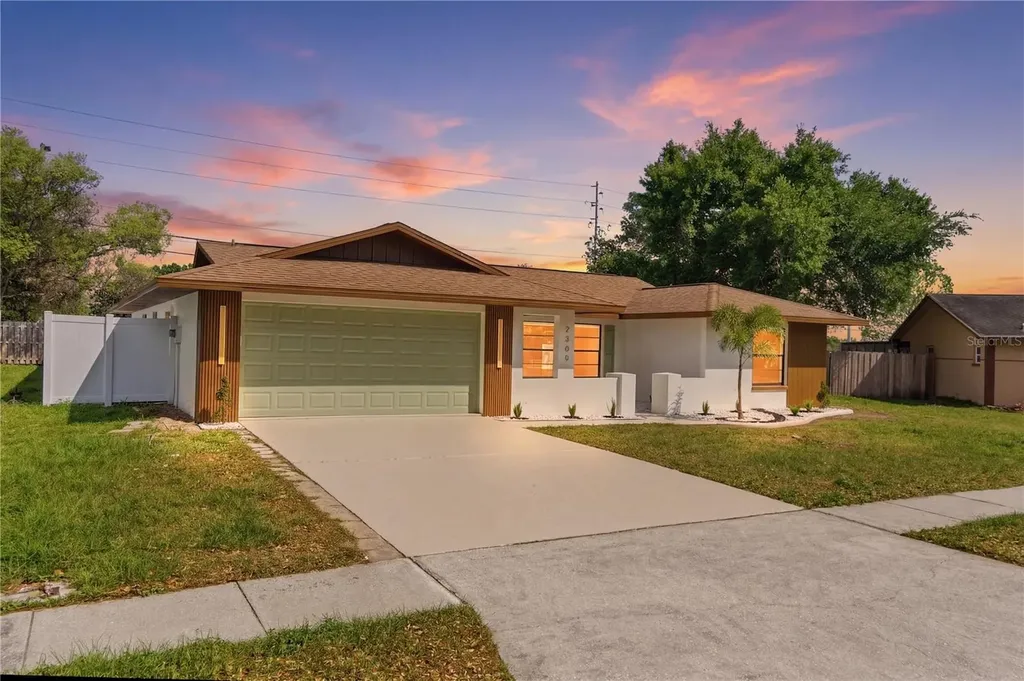 2309 Pin Oak Lane E Clearwater FL 33759