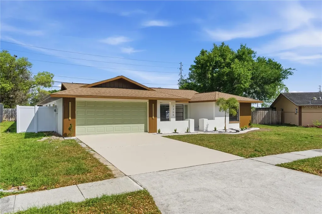2309 Pin Oak Lane E Clearwater FL 33759