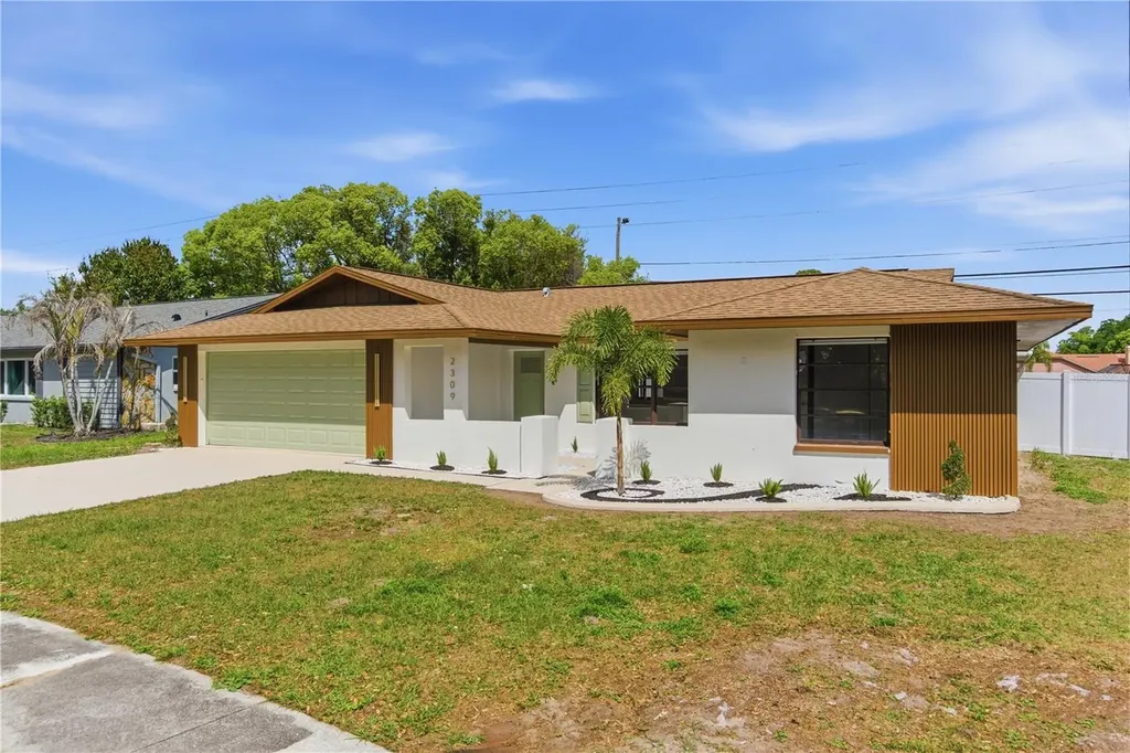 2309 Pin Oak Lane E Clearwater FL 33759
