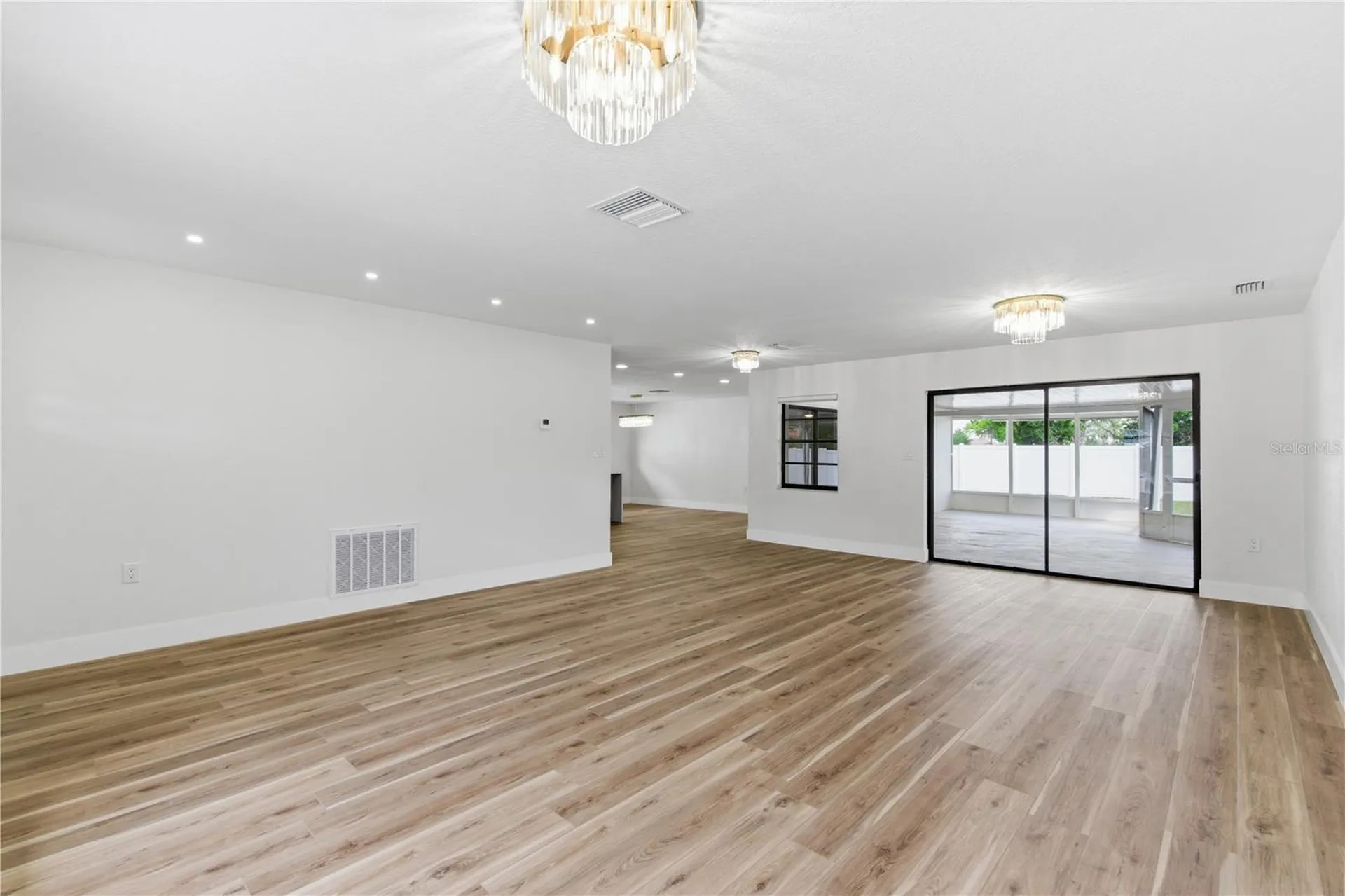 2309 Pin Oak Lane E Clearwater FL 33759