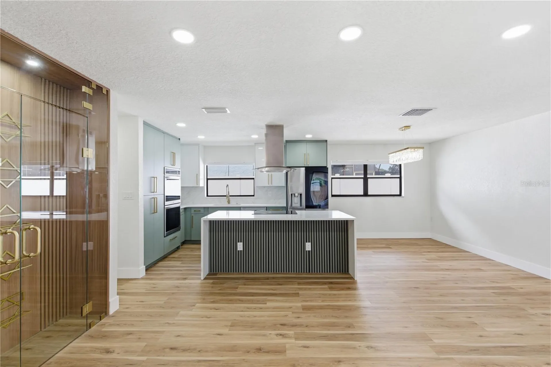 2309 Pin Oak Lane E Clearwater FL 33759
