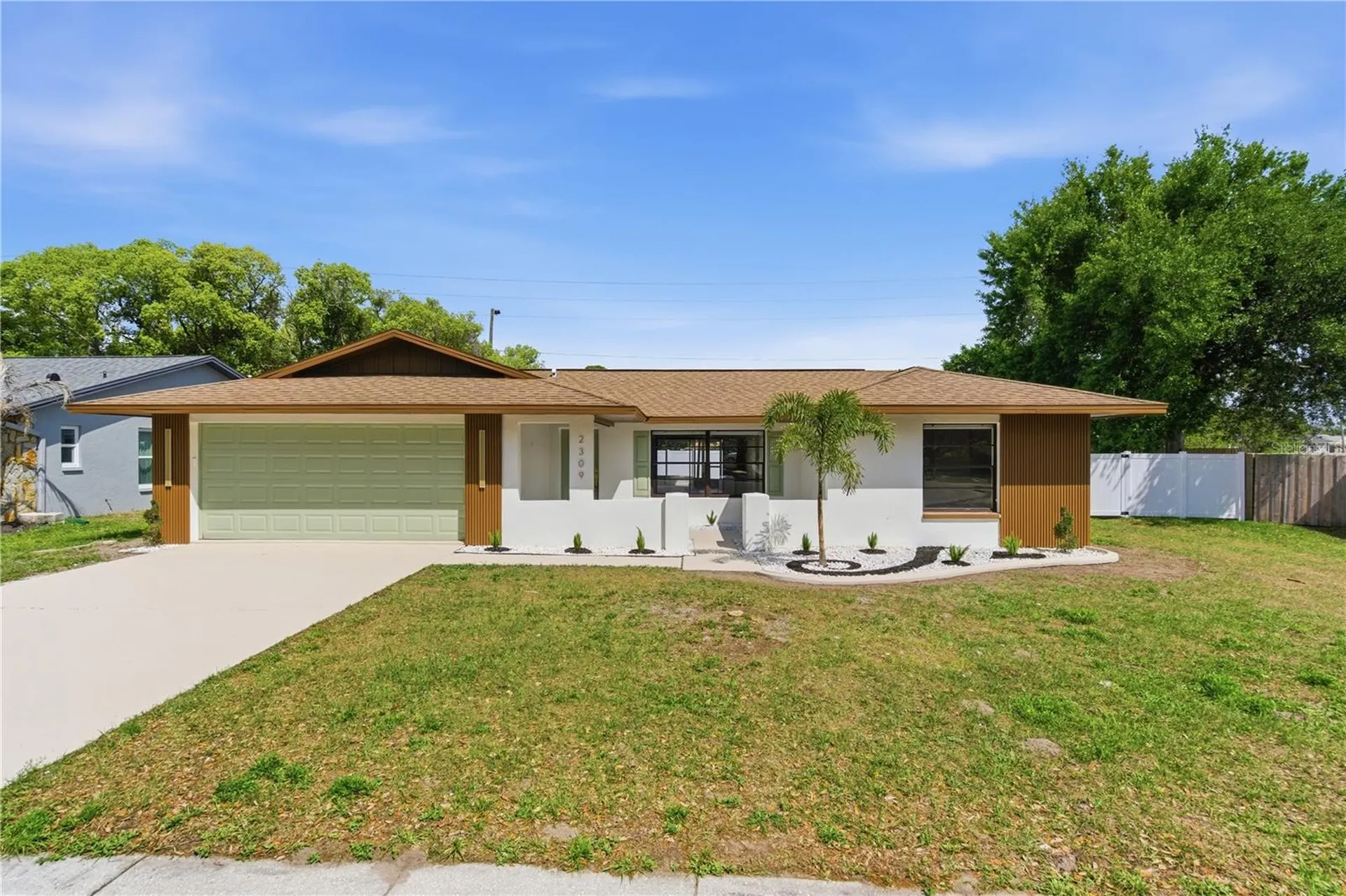 2309 Pin Oak Lane E Clearwater FL 33759