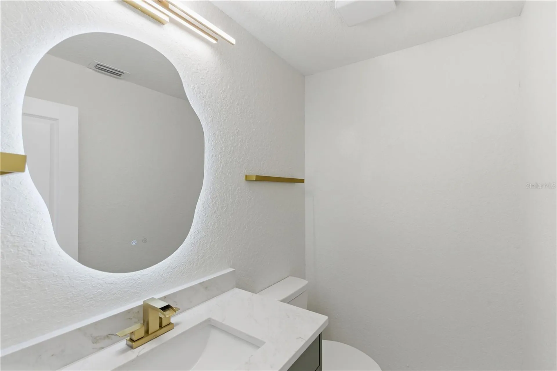 2309 Pin Oak Lane E Clearwater FL 33759