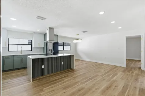 2309 Pin Oak Lane E Clearwater FL 33759