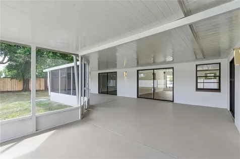 2309 Pin Oak Lane E Clearwater FL 33759